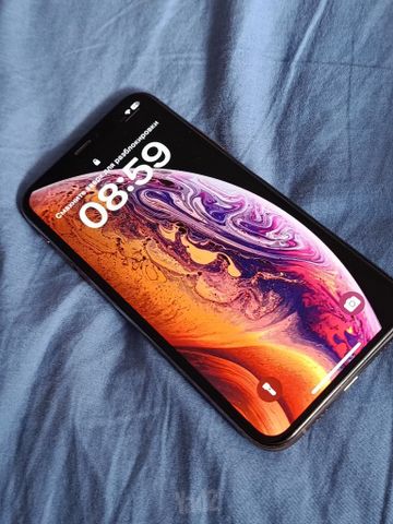 iPhone XS
