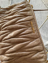 תיק miu miu