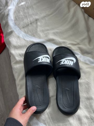 כפכפי ניקי