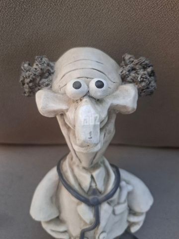 פסלון פאולו קיארי 1980