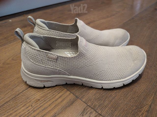 נעלי Skechers