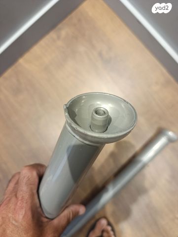 רגליים לשולחן