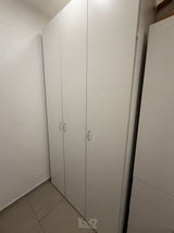 ארון בגדים ענק