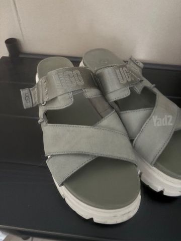 Ugg