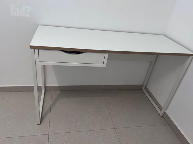 שולחן כתיבה