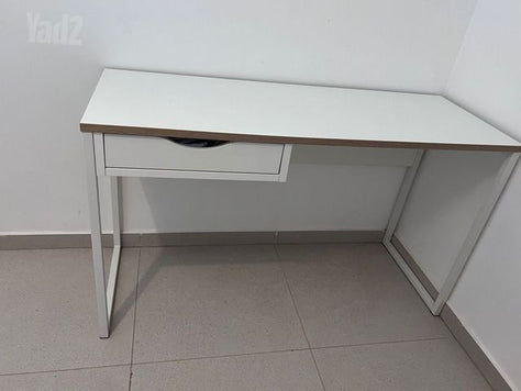 שולחן כתיבה