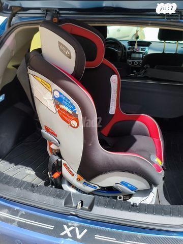 כיסא בטיחות chicco