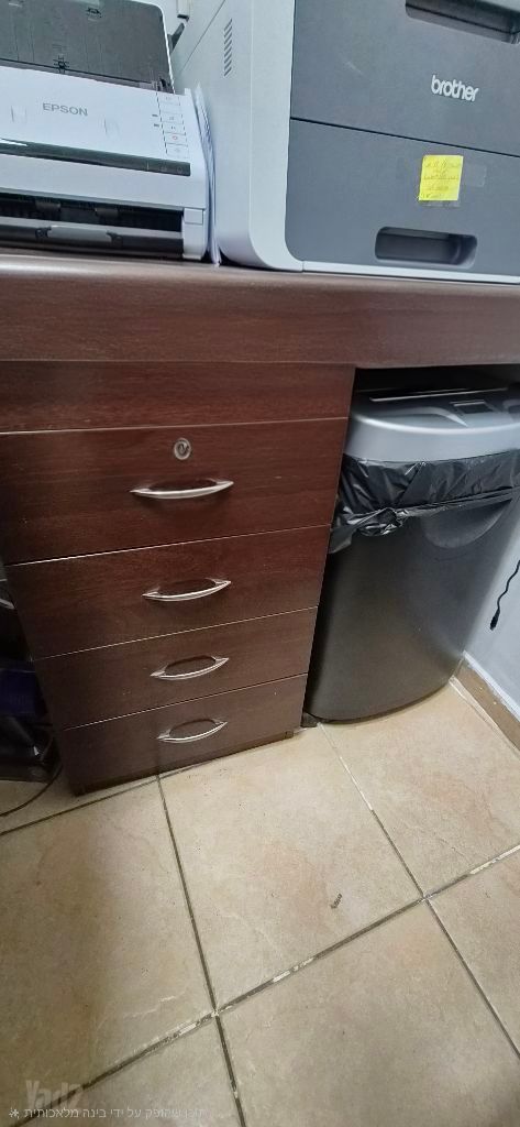 שולחן מנהלים