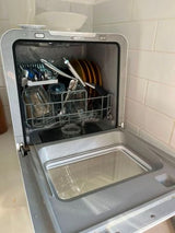 מדיח על השיש midea
