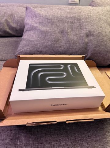 MacBook pro 14 m5 2025