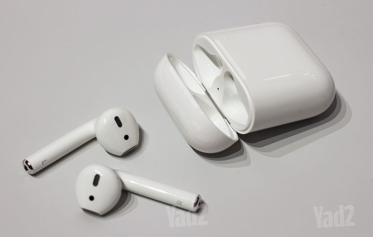 Apple AirPods A1523