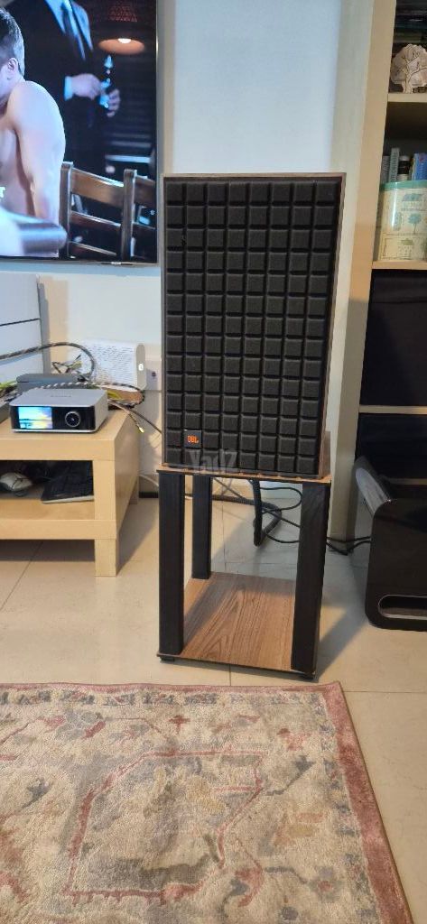 למכירה: JBL L82 Classic