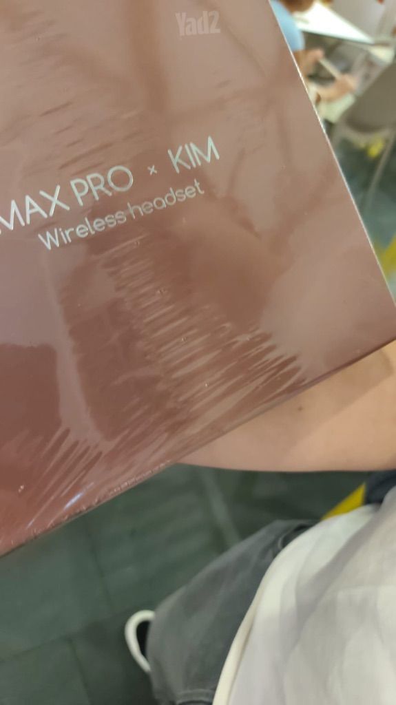 AirPods Max x kim