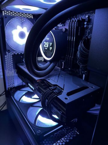Gigabyte RX 7800XT GAMING OC