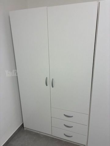ארון 2 דלתות שניים מחוברים