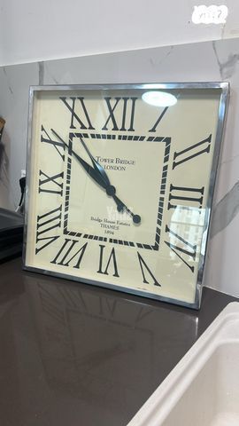 שעון קיר גדול דקורטיבי