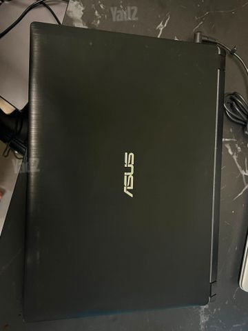מחשב נייד ASUS 14