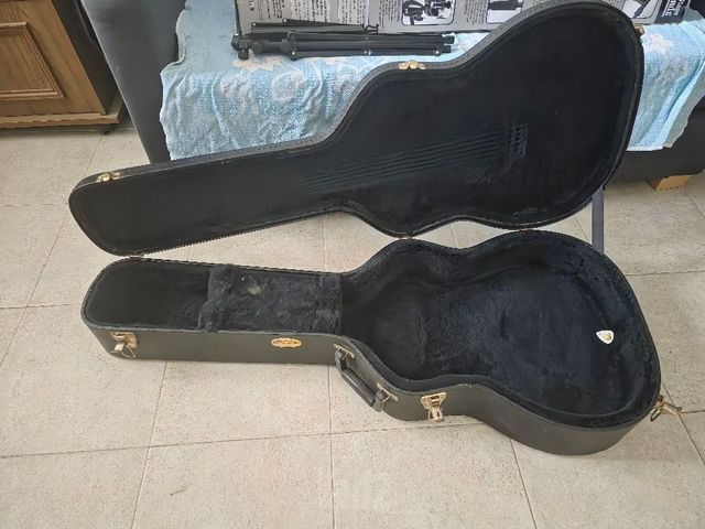 קייס לגיטרה
