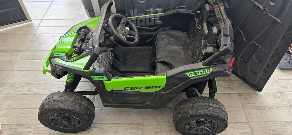 ג׳יפ לילדים 12V
