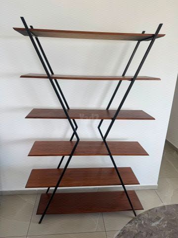 שידת מדפים