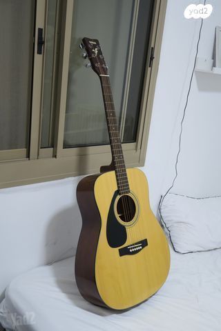 גיטרה Yamaha
