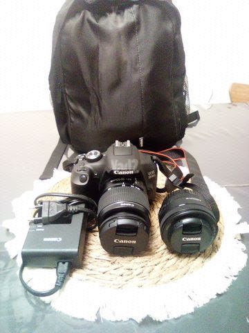 מצלמת קנון EOS2000D