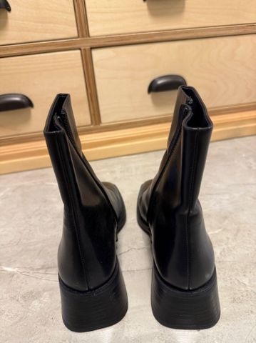 Vagabond boots