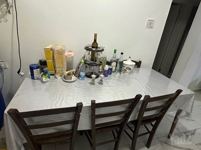 שולחן אוכל