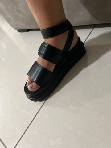 נעלים לנשים