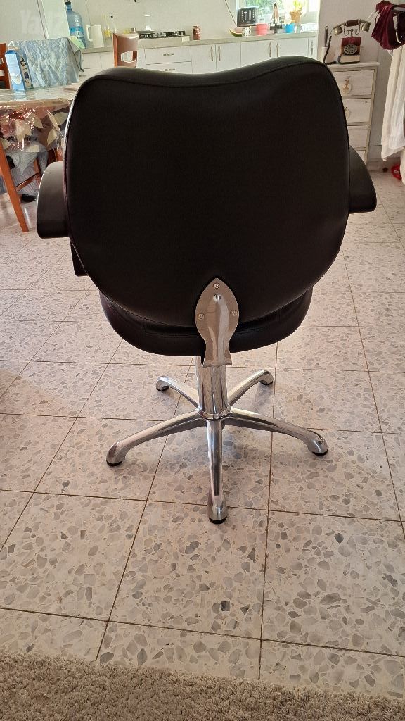 כסא למספרה