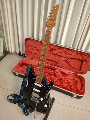 Ibanez az 2204 Japan