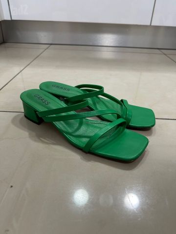 נעלי עקב