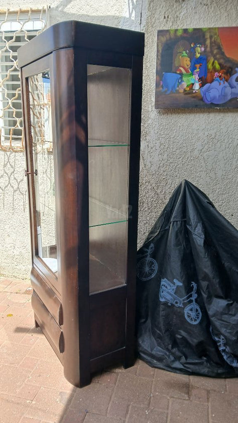 ארון וטרינה
