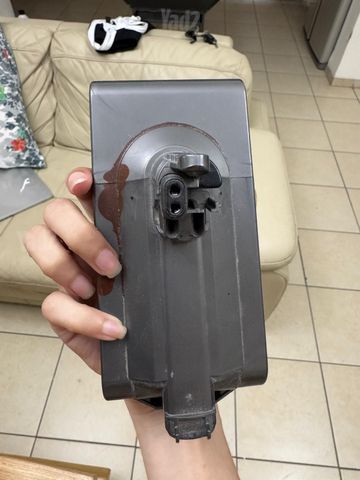 סוללת דייסון V11