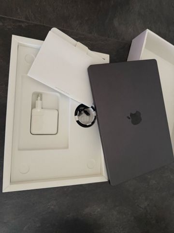 Macbook pro m4 32gb ram 512