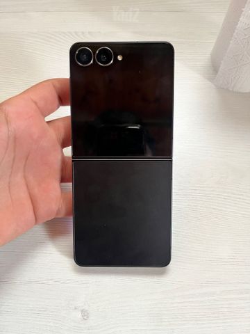Samsung Galaxy Z Flip 7