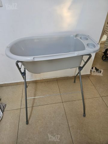 אמבטיה לתינוק