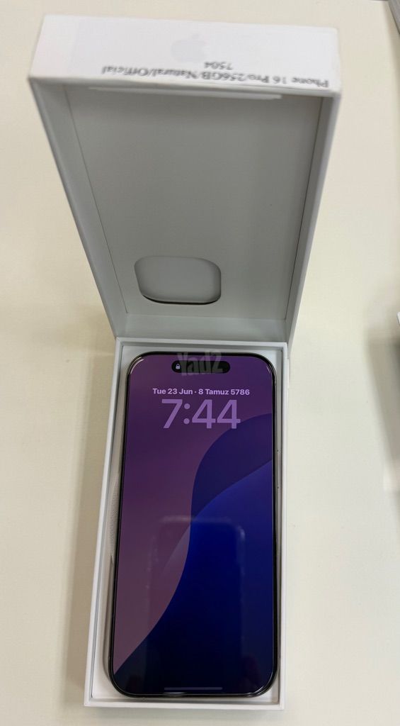 אייפון 16 פרו