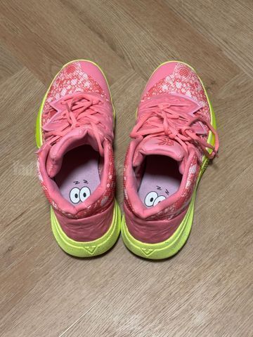 נעלי כדורסל Nike Kyrie חדשים