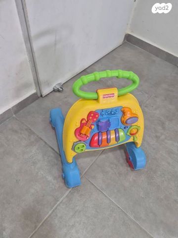 הליכון מוזיקלי פישר פרייס