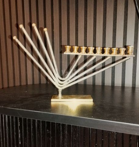 חנוכיה מעוצבת