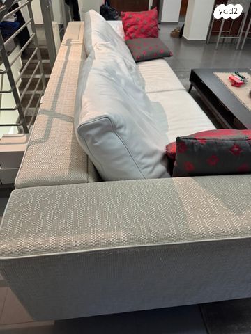 ספה FENDI
