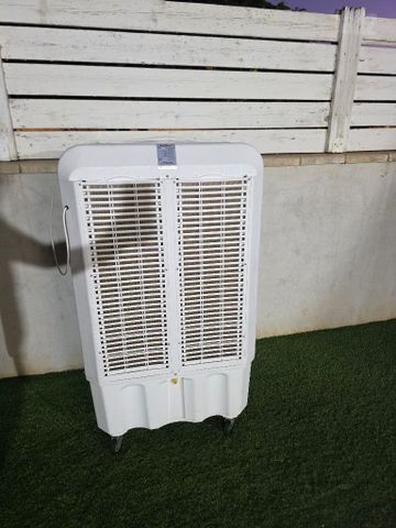 מצנן אוויר ענק