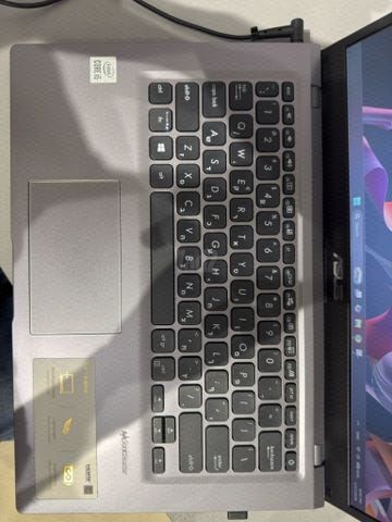 מחשב נייד ASUS