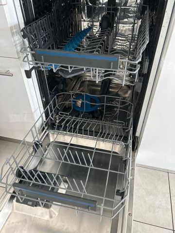 מדיח צר