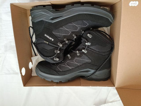 נעלי Lowa Taurus Pro GTX Mid