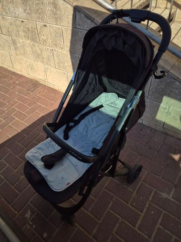 עגלת טיולון