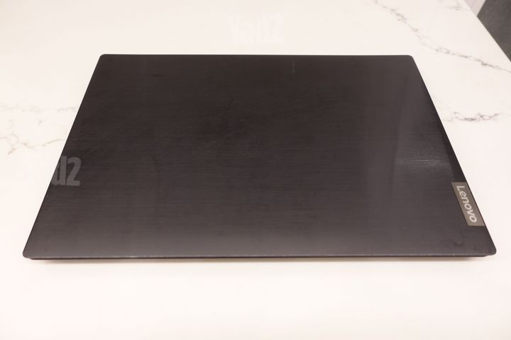 מחשב LENOVO
