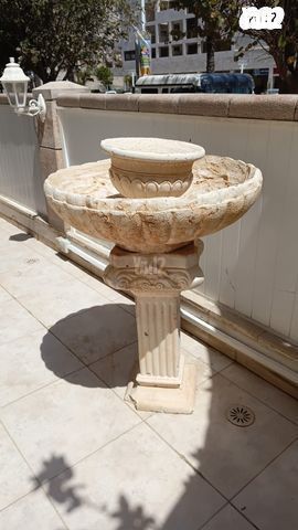 מזרקה וכדים ליופי לגינה