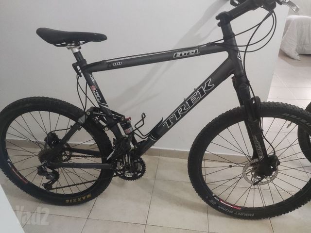 Trek שיכוך מלא